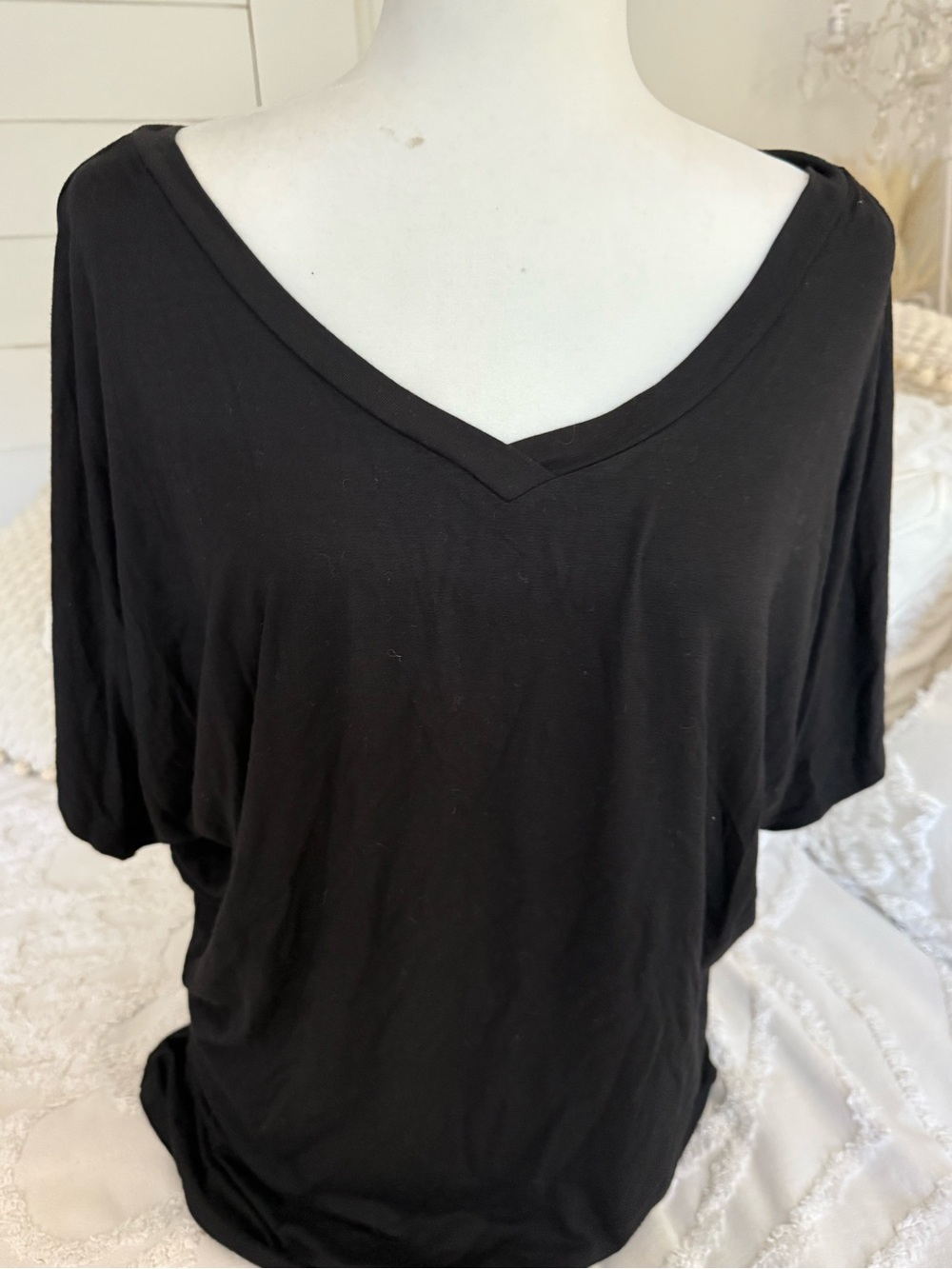 Women's Black V-Neck Short Sleeve Tee